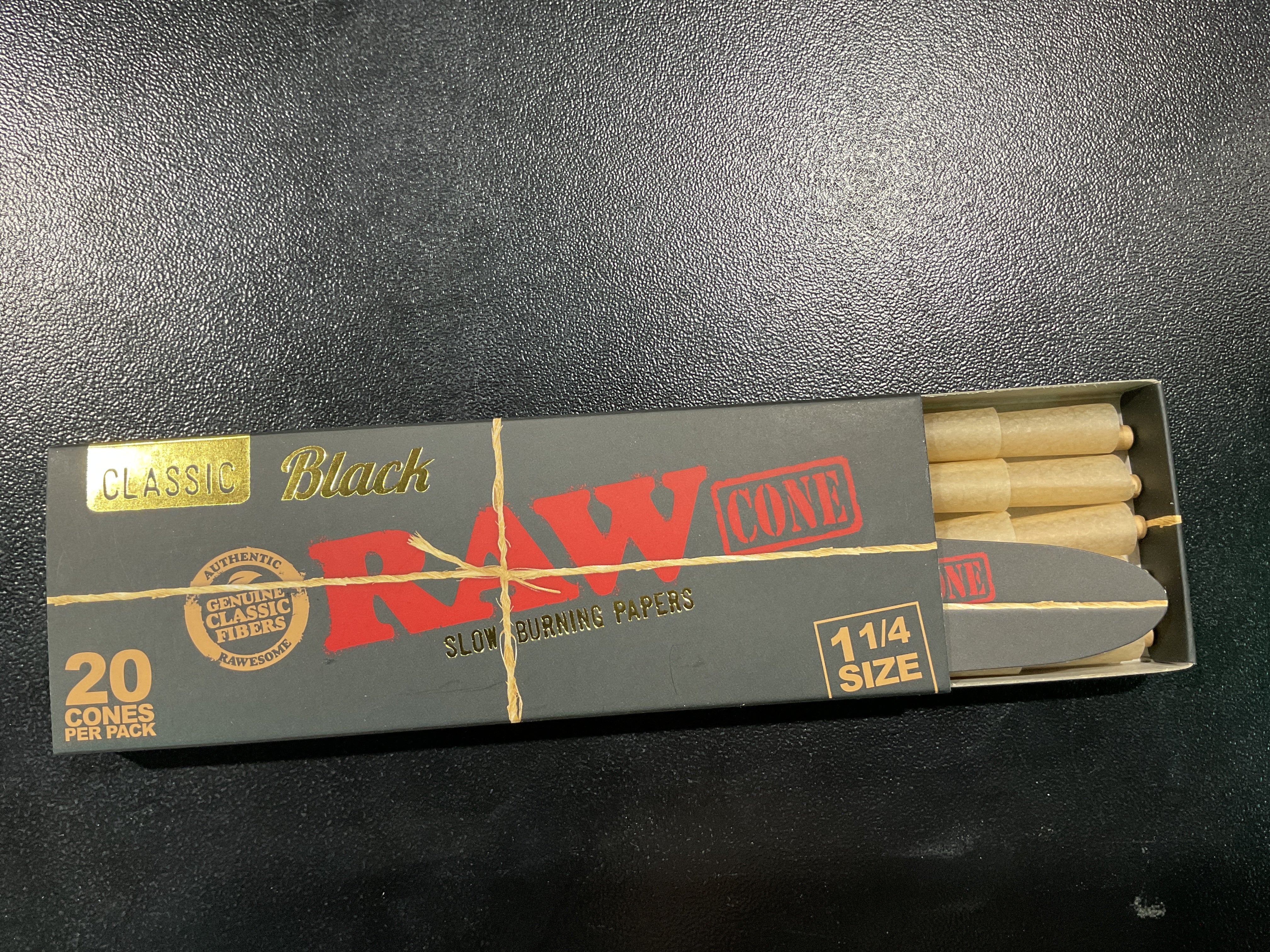 RAW CONES 1 1/4 BLACK