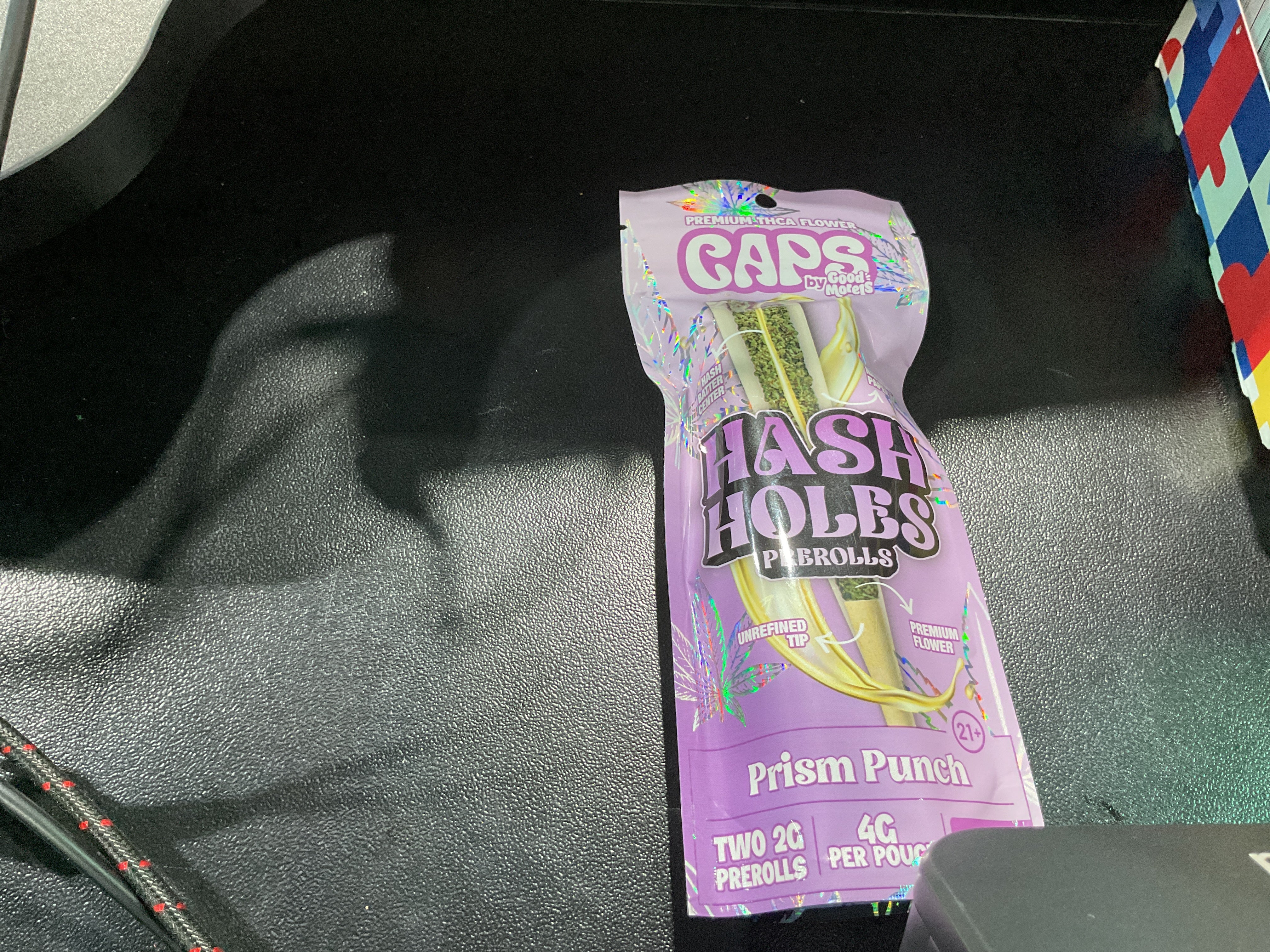 CAPS HASH PRE-ROLLED PRISM PUNCH INDICA