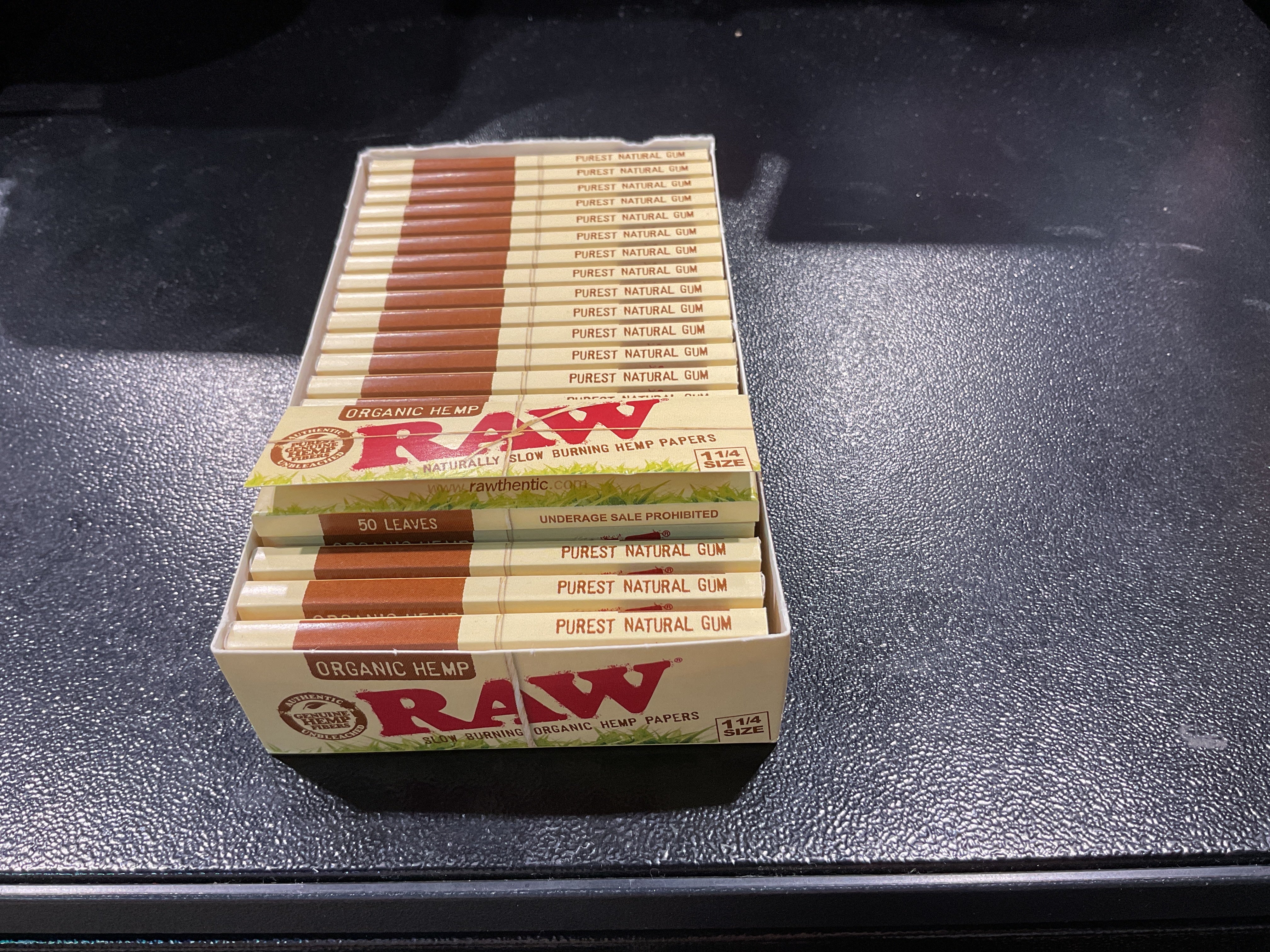 RAW ORGANIC 1 1/4 PAPERS