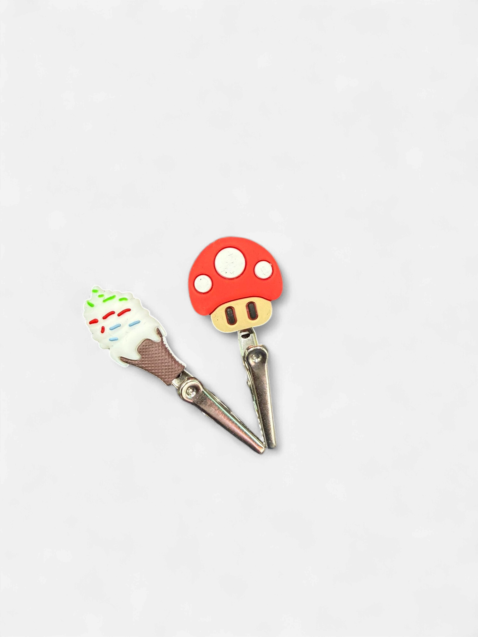 COLOR CLIPS